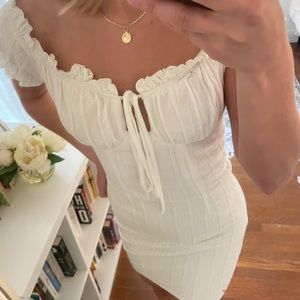 Super cute white princess Polly mini dress🤍